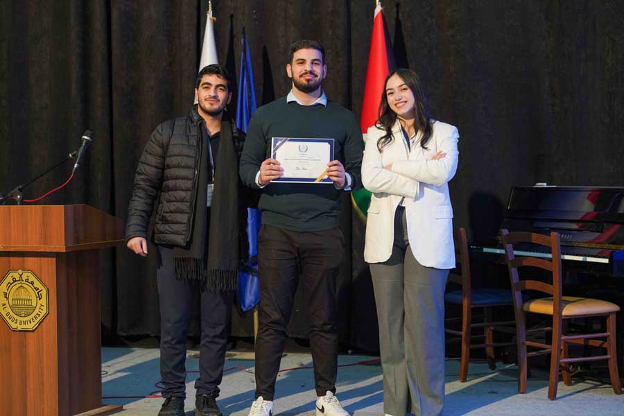 د. عامر كنعان يشارك بمؤتمر علمي في هولندا