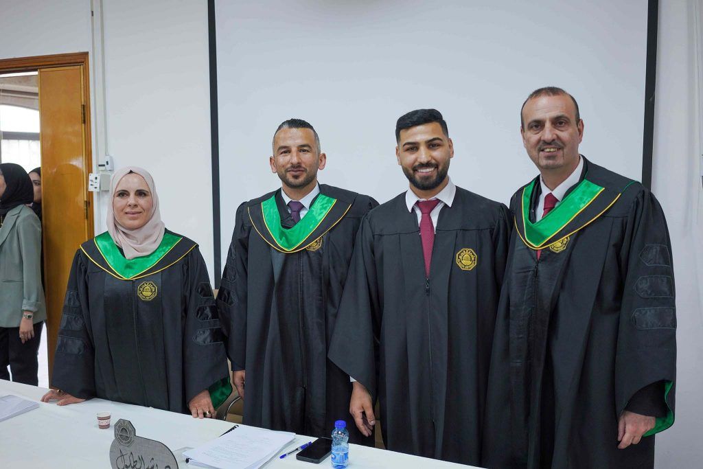 الطالب علي ربيع يناقش رسالته الماجستير في برنامج ريادة الأعمال الرياضية