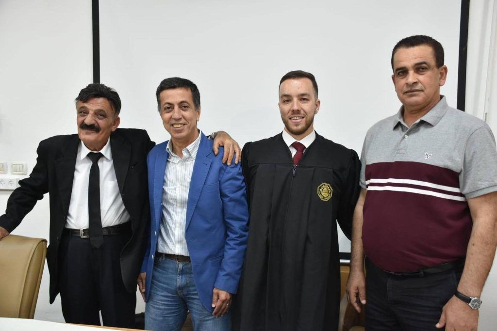 معهد التنمية المستدامة يناقش رسالة ماجستير حول تأثير التــحول الــرقـمي على الأداء المــؤسسـي في القــطاع الصحي الفلسطيني