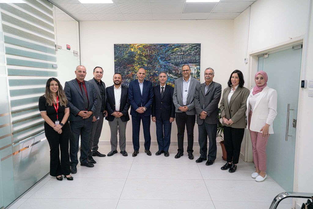 جامعة القدس وشركة أوريدو تبحثان آفاق التعاون