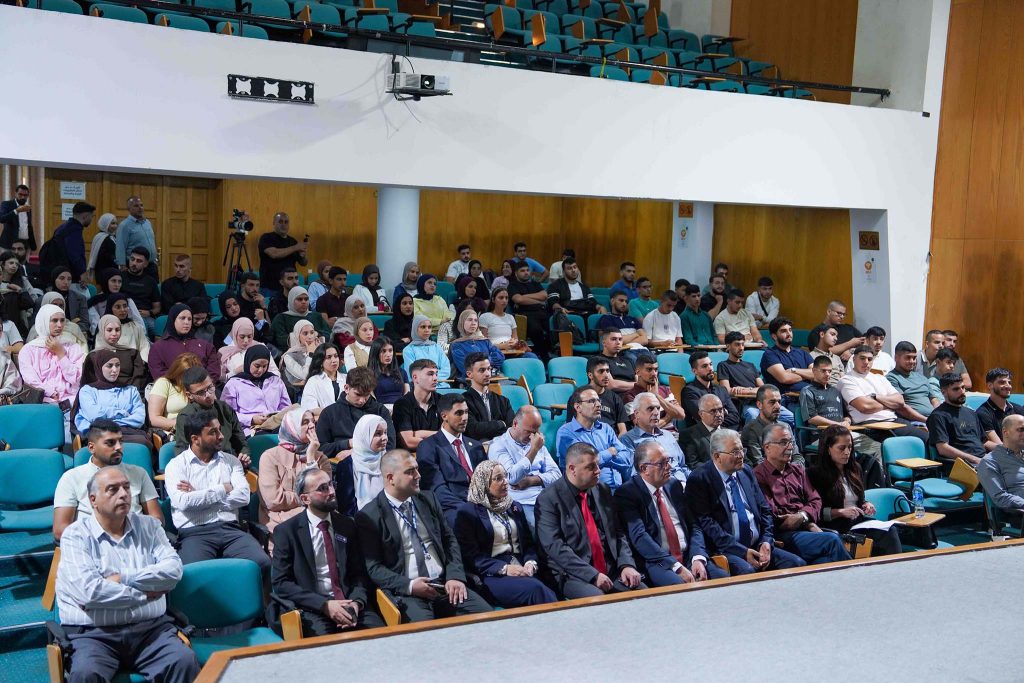الدراسات الثنائية في جامعة القدس تعقد اللقاء التعريفي لطلبتها الجدد